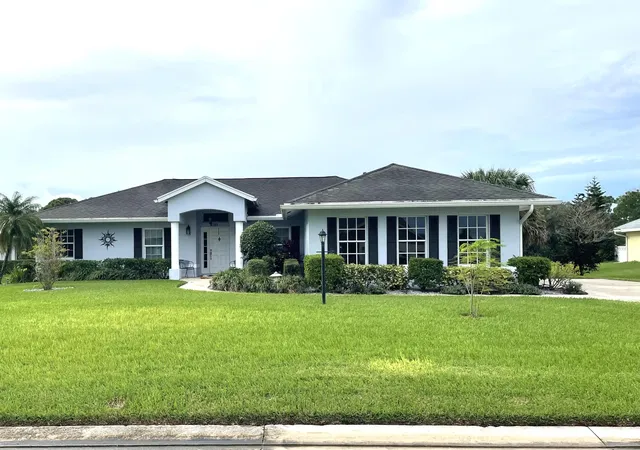 Photo 1 of Single family home for sale at 4391 Gator Tr Ln, Fort Pierce, FL 34982 | MLS# B26083795 | Listing updated on 2026-10-05