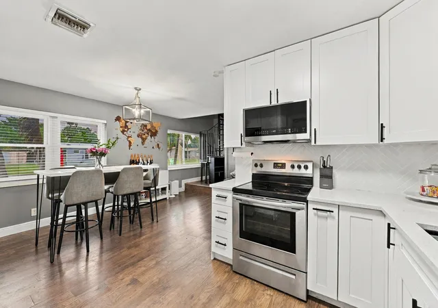 Photo 2 of Single family home for sale at 6240 Nw 16th Place, Sunrise, FL 33313 | MLS# B26083871 | Listing updated on 2026-10-03