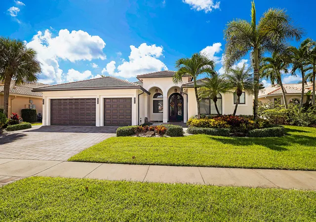 Photo 2 of Single family home for sale at 11618 Manatee Bay Ln, Wellington, FL 33449 | MLS# B26083941 | Listing updated on 2026-10-09