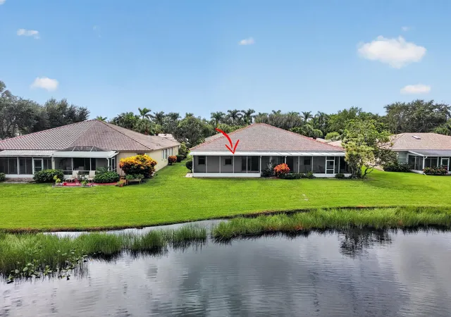 Photo 2 of Single family home for sale at 9818 Crescent View Dr S, Boynton Beach, FL 33437 | MLS# B26083946 | Listing updated on 2026-10-10