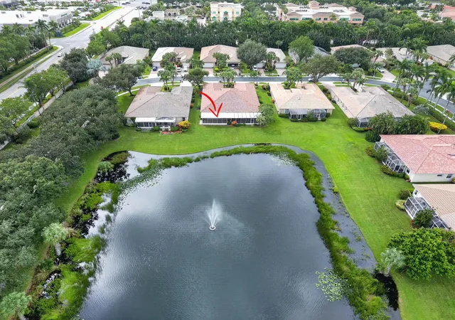 Photo 4 of House for sale at 9818 Crescent View Dr S, Boynton Beach, FL 33437 | MLS# B26083946 | Listing updated on 2026-10-10