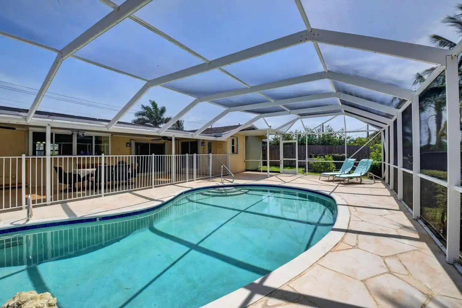 Photo 1 of Single family home for sale at 1086 Sw 28th Avenue, Boynton Beach, FL 33426 | MLS# B26084007 | Listing updated on 2026-10-19
