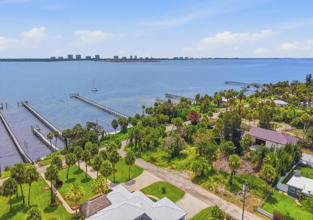 Photo 4 of Land for sale at 12349 S Indian River Dr, Jensen Beach, FL 34957 | MLS# B26084042 | Listing updated on 2026-10-08