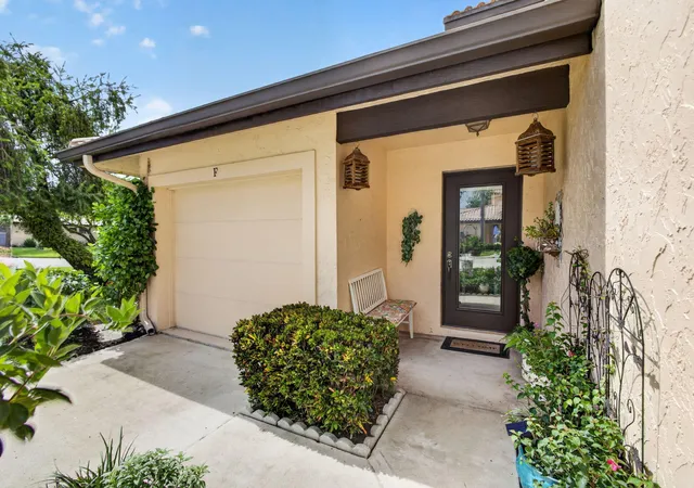 Photo 2 of Single family home for sale at 3585 Sw Quail Meadow Trl, Palm City, FL 34990 | MLS# B26084126 | Listing updated on 2026-10-10