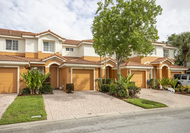 Photo 2 of Townhouse for sale at 7401 Sarentino Ln #211, Boynton Beach, FL 33437 | MLS# B26084142 | Listing updated on 2026-10-10