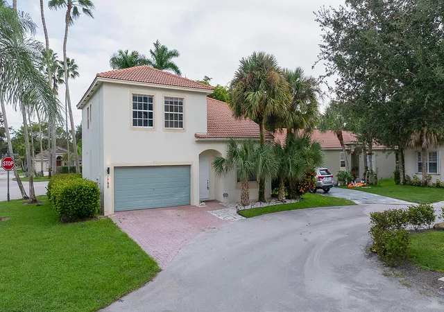 Photo 1 of Single family home for sale at 1790 Pierside Cir, Wellington, FL 33414 | MLS# B26084148 | Listing updated on 2026-10-04