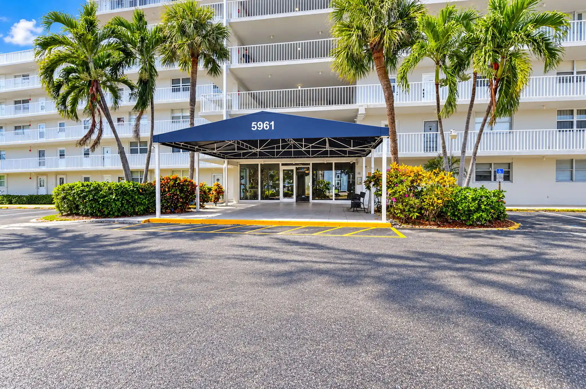 Condo for sale at 5961 NW 2nd Avenue S #210, Boca Raton, FL 33487 | MLS# B26084156