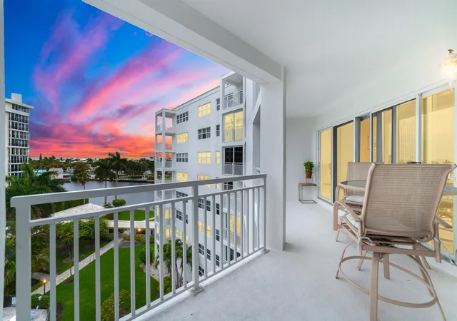 Photo 3 of Condo for sale at 1000 Lowry St #6H, Delray Beach, FL 33483 | MLS# B26084196 | Listing updated on 2026-10-09