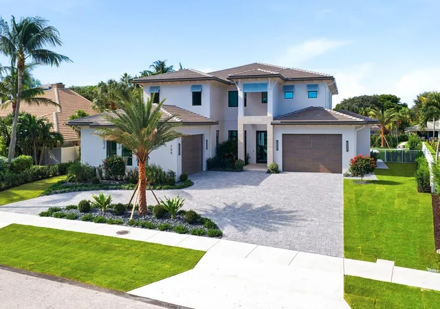Photo 3 of Mansion for sale at 155 Ebbtide Dr, North Palm Beach, FL 33408 | MLS# B26084255 | Listing updated on 2026-10-09