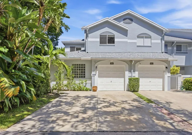 Listing Photo 4 - Condo for sale in building located at 6045 Old Ct Rd, Boca Raton, FL 33433 - Unit #401