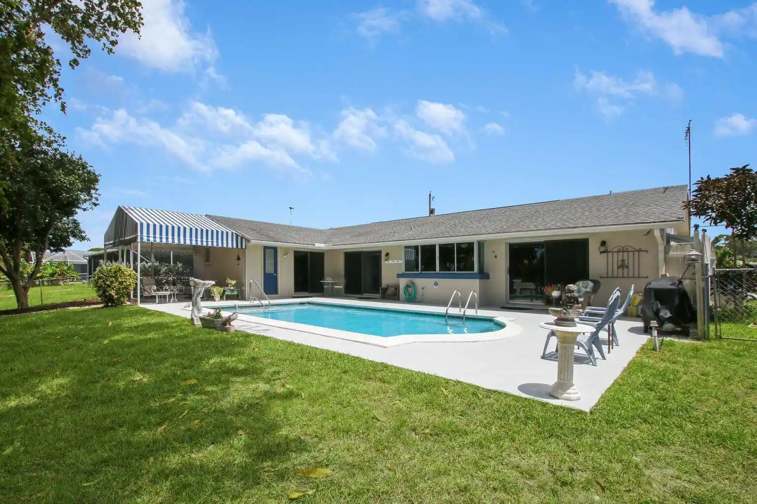 Photo 1 of Single family home for sale at 1210 Sw 26th Avenue, Boynton Beach, FL 33426 | MLS# B26084313 | Listing updated on 2026-10-19