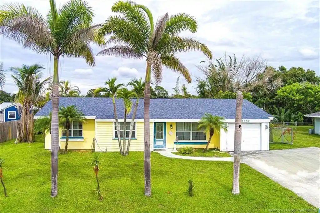 Photo 1 of Single family home for sale at 1357 Se Oakmont Ln, Port Saint Lucie, FL 34952 | MLS# M20057149 | Listing updated on 2026-10-27