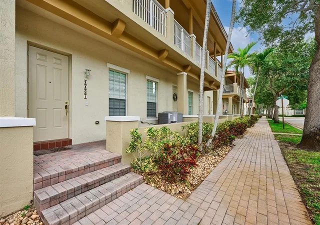 Photo 3 of Townhouse for sale at 2401 Nw 7th Street, Boynton Beach, FL 33426 | MLS# B26084324 | Listing updated on 2026-10-05