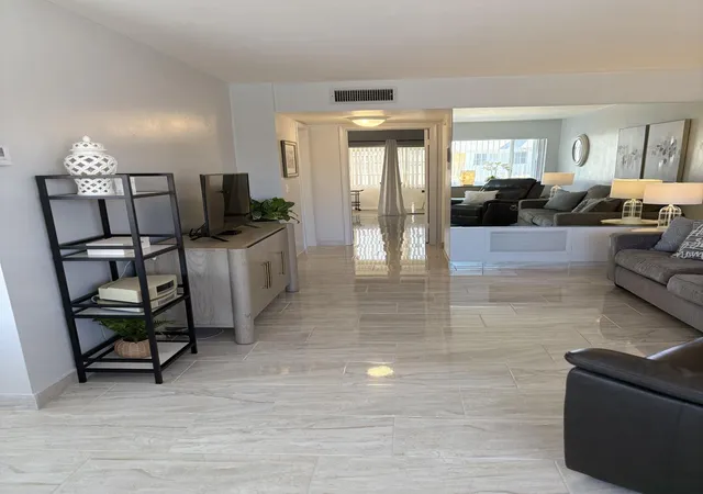 Photo 2 of Condo for sale at 3280 Lake Osborne Dr #206, Lake Worth Beach, FL 33461 | MLS# B26084389 | Listing updated on 2026-10-05