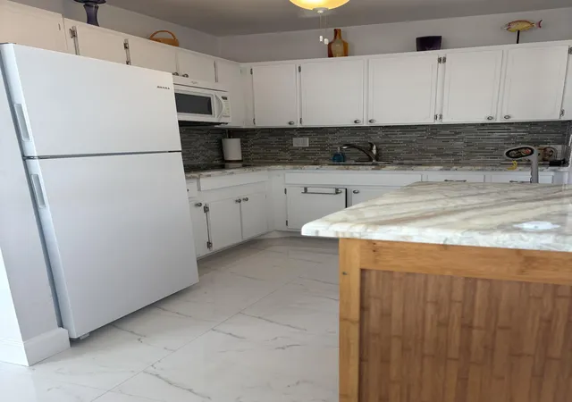 Photo 4 of Condo for sale at 2960 Cynthia Ln #202, Lake Worth Beach, FL 33461 | MLS# B26084416 | Listing updated on 2026-10-05