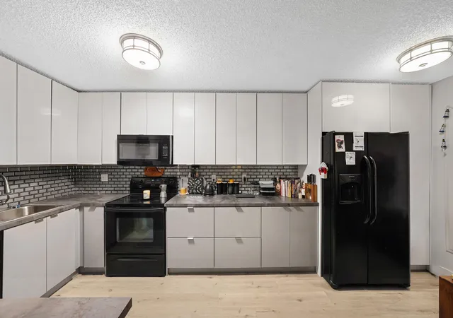 Photo 3 of Condo for sale at 5486 Courtyard Dr #5486, Margate, FL 33063 | MLS# B26084429 | Listing updated on 2026-10-05