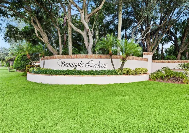 Photo 2 of Single family home for sale at 122 Seminole Lakes Dr, Royal Palm Beach, FL 33411 | MLS# B26084451 | Listing updated on 2026-10-05