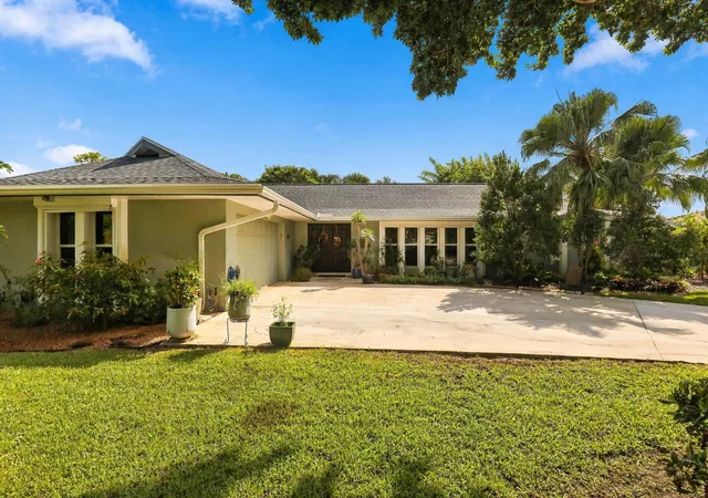 Photo 2 of Single family home for sale at 9714 Honeysuckle Ave, Palm Beach Gardens, FL 33410 | MLS# B26084462 | Listing updated on 2026-10-09