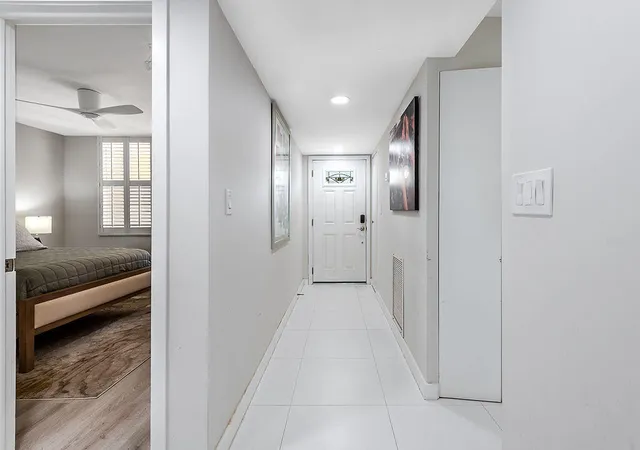 Photo 3 of Condo for sale at 985 Se 19th Avenue #203, Deerfield Beach, FL 33441 | MLS# B26084475 | Listing updated on 2026-10-07