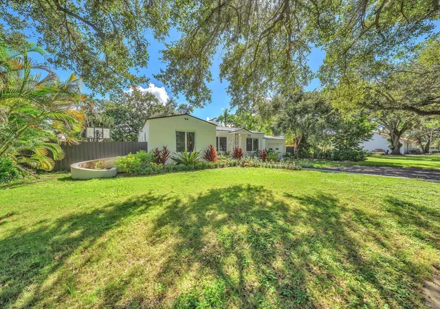 Photo 3 of Single family home for sale at 246 Ne 103rd Street, Miami Shores, FL 33138 | MLS# B26084517 | Listing updated on 2026-10-10