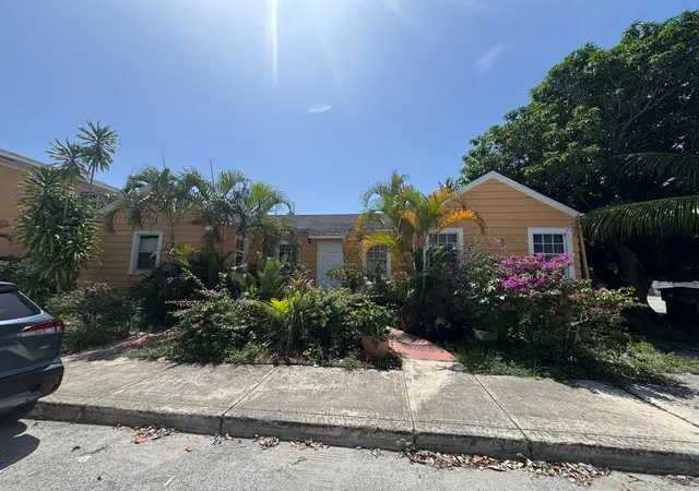Photo 3 of Multi family home for sale at 419 3rd Avenue S, Lake Worth Beach, FL 33460 | MLS# B26084533 | Listing updated on 2026-10-05