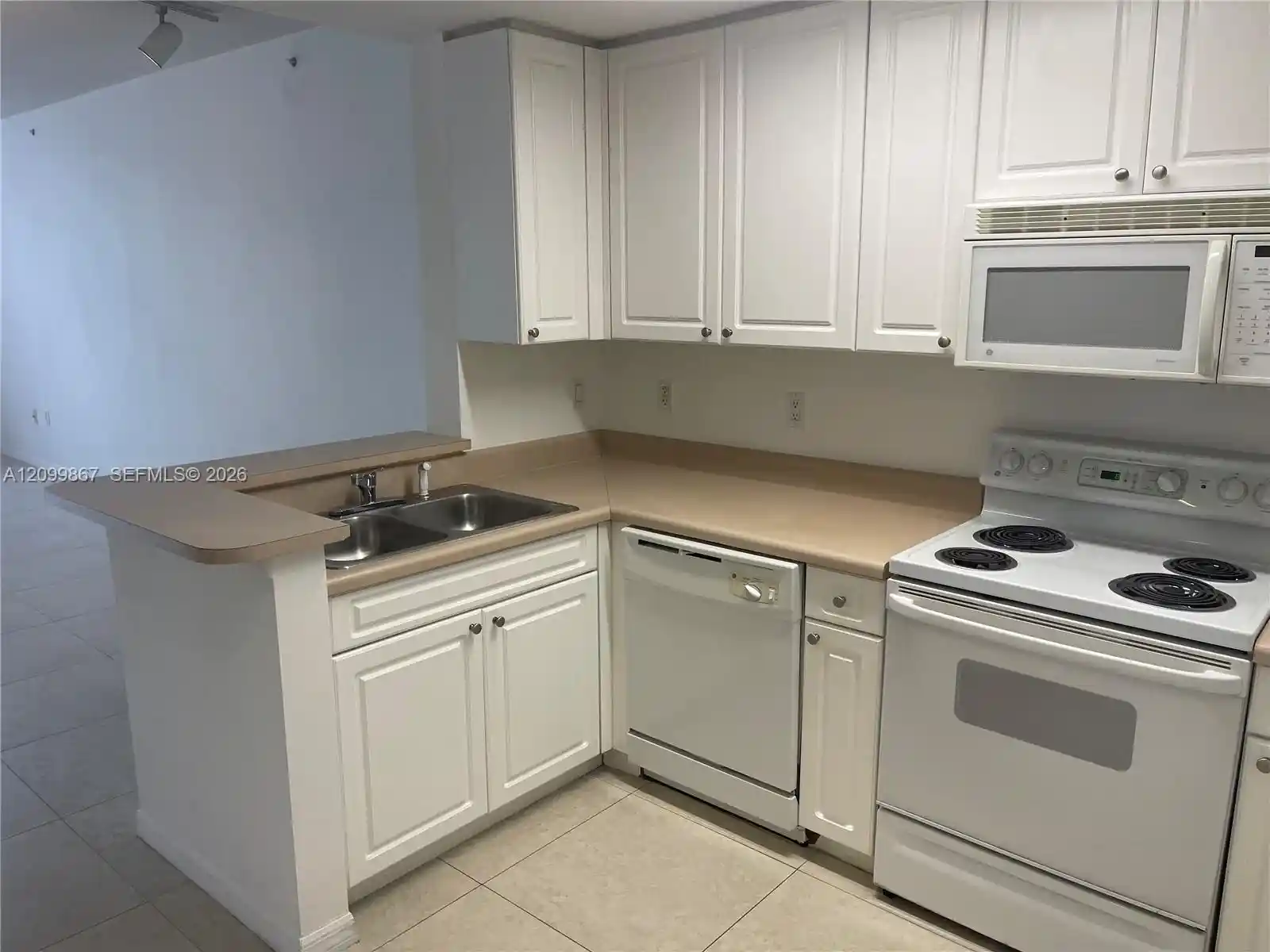 Photo 1 of Condo for sale at 255 Evernia St #616, West Palm Beach, FL 33401 | MLS# A12099867 | Listing updated on 2026-10-23