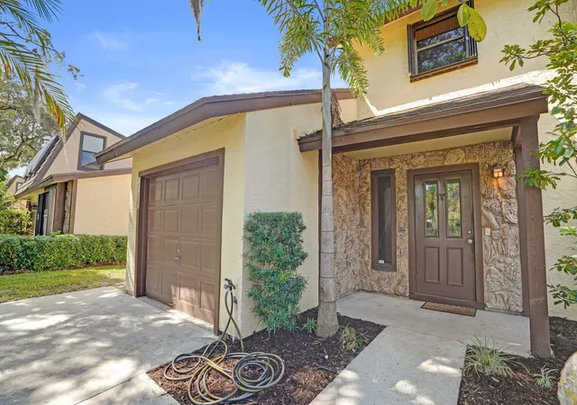 Photo 1 of Townhouse for sale at 1065 Raintree Ln, Palm Beach Gardens, FL 33410 | MLS# B26084575 | Listing updated on 2026-10-11