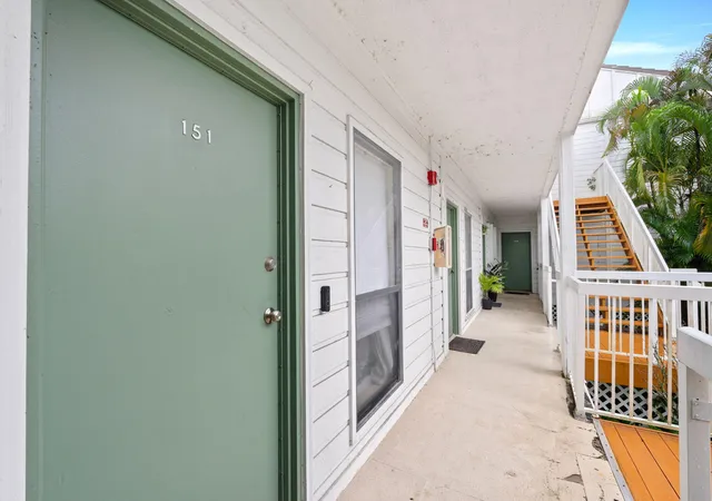 Photo 2 of Condo for sale at 151 Cypress Point Dr, Palm Beach Gardens, FL 33418 | MLS# B26084588 | Listing updated on 2026-10-10