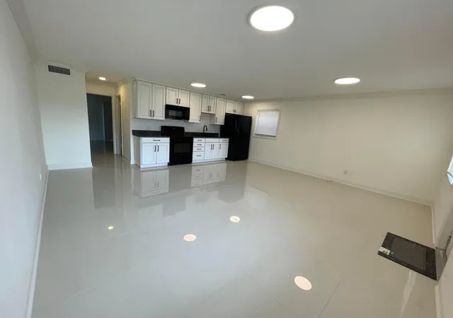Photo 4 of Condo for sale at 1225 NW 21st Street #Fl 1505, Stuart, FL 34994 | MLS# B26084641 | Listing updated on 2026-10-10