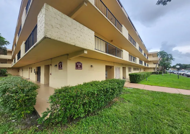 Condo for sale at 351 Cambridge Rd #311, Hollywood, FL 33024 | MLS# B26084706