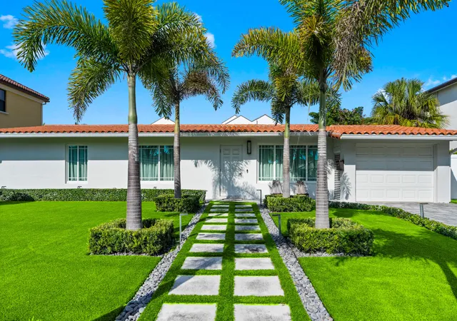 Single family home for sale at 881 NE 4th Avenue, Boca Raton, FL 33432 | MLS# B26084718
