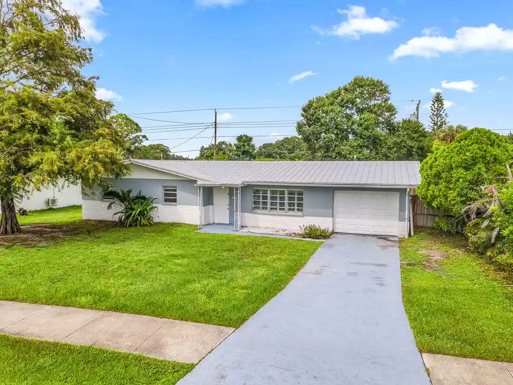 Photo 1 of Single family home for sale at 306 Riomar Dr, Port Saint Lucie, FL 34952 | MLS# B26084755 | Listing updated on 2026-10-15