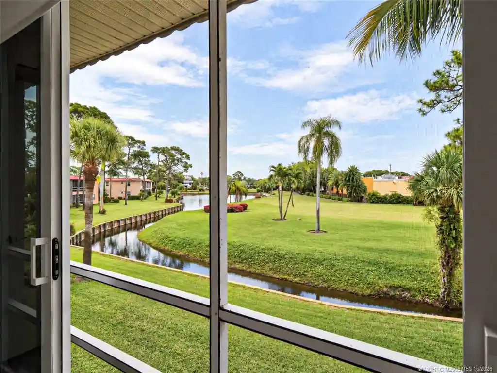 Listing Photo 1 - Condo for sale in 1975 Sw Palm City Rd located at 1975 Sw Palm City Rd, Stuart, FL 34994 - Unit #39J