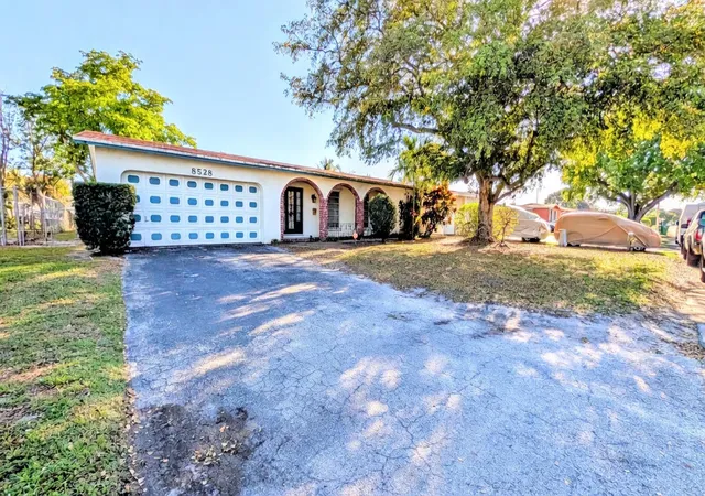Single family home for sale at 8528 Windsor Dr, Miramar, FL 33025 | MLS# B26084842