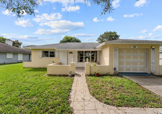Photo 1 of Single family home for sale at 138 Sandpiper Ave, Royal Palm Beach, FL 33411 | MLS# B26084875 | Listing updated on 2026-10-07