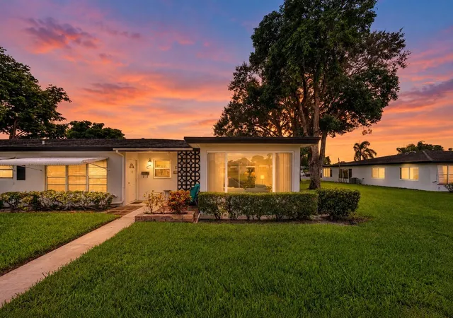 Photo 2 of House for sale at 572 High Point Dr #D, Delray Beach, FL 33445 | MLS# B26084949 | Listing updated on 2026-10-10