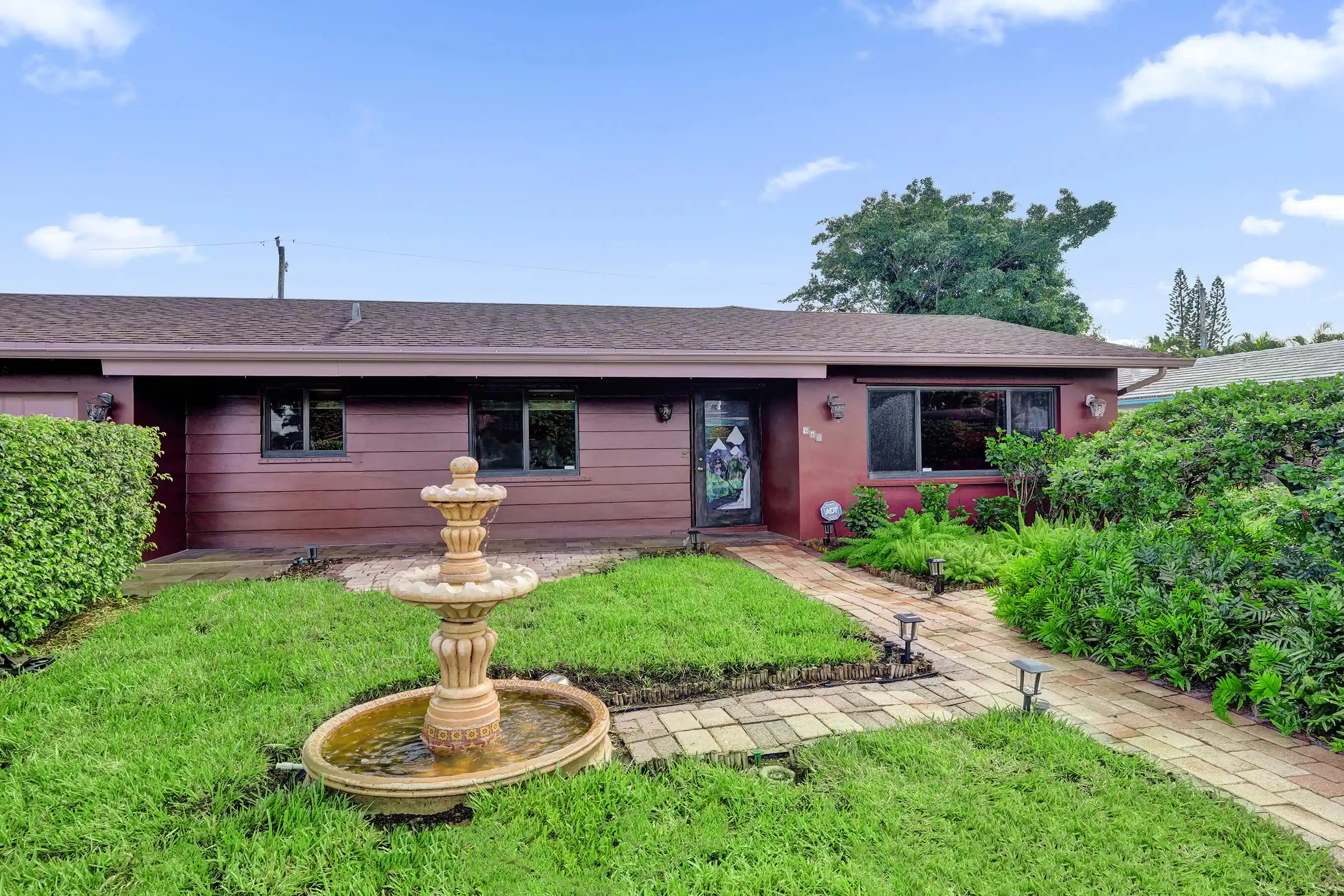 Single family home for sale at 645 Ibis Dr, Delray Beach, FL 33444 | MLS# B26084953