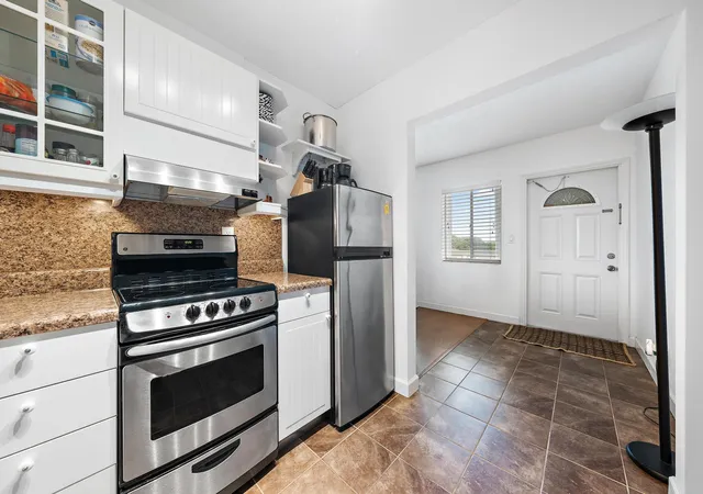 Photo 3 of Condo for sale at 2381 Sunset Ave #306, Lake Worth Beach, FL 33461 | MLS# B26084996 | Listing updated on 2026-10-06