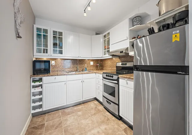 Photo 3 of Condo for sale at 2381 Sunset Ave #306, Lake Worth Beach, FL 33461 | MLS# B26084996 | Listing updated on 2026-10-06