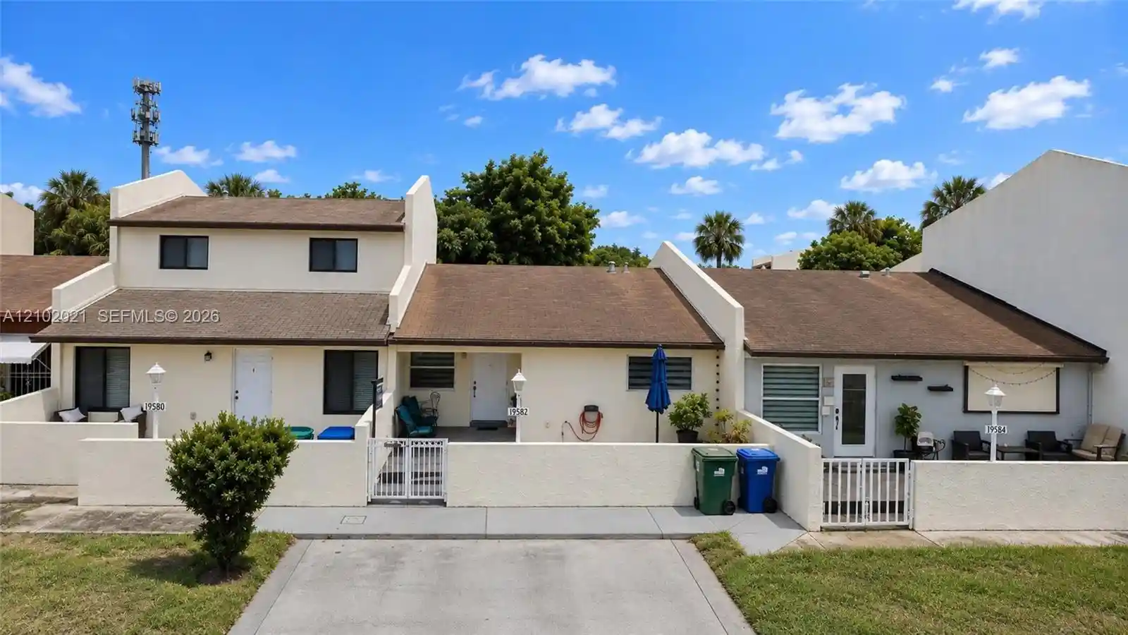 Townhouse for sale at 19582 NW 55th Circle Pl, Miami Gardens, FL 33055 | MLS# A12102021