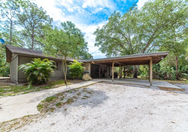 Photo 3 of Single family home for sale at 2833 F Rd, Loxahatchee, FL 33470 | MLS# B26085059 | Listing updated on 2026-10-10