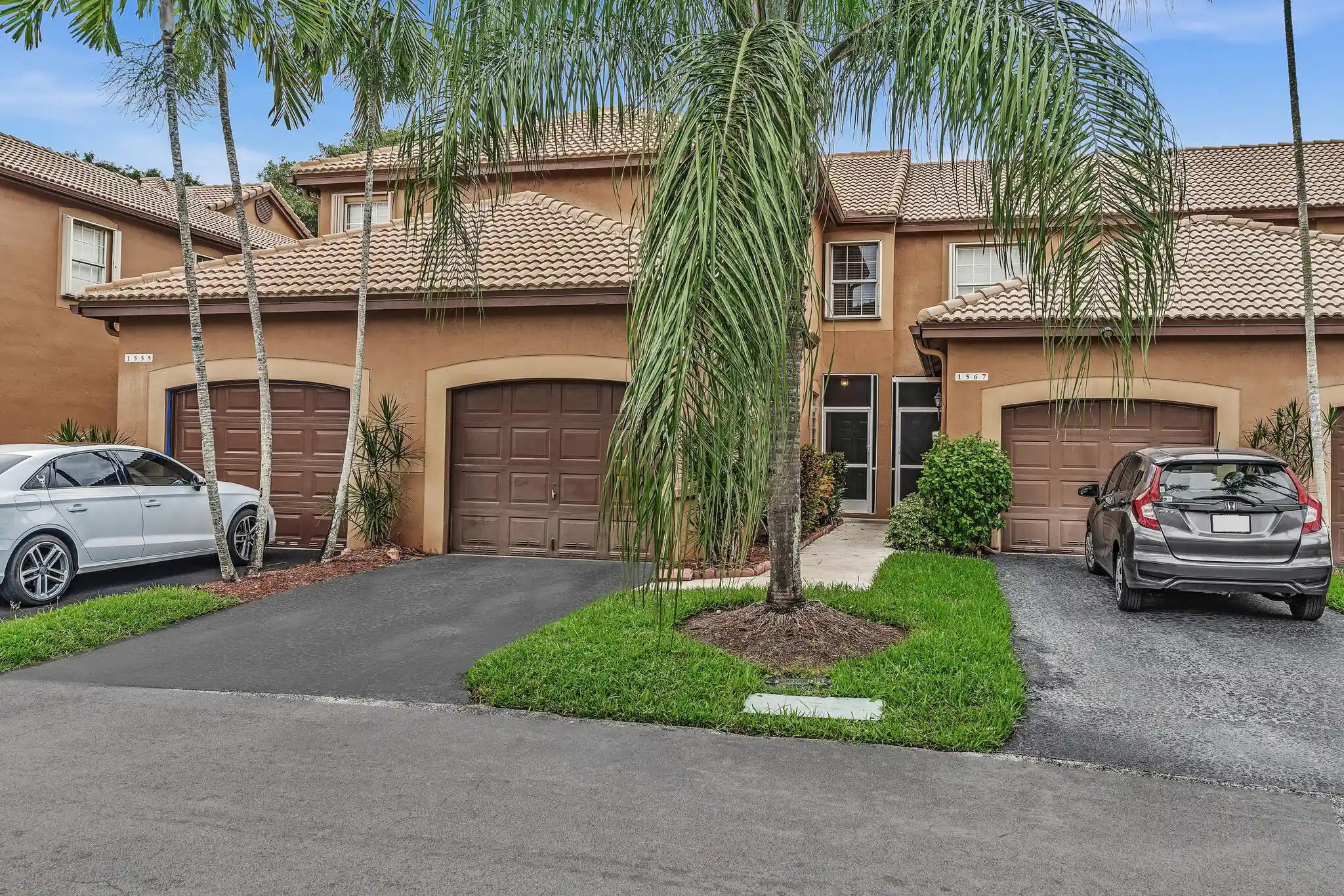 Townhouse for sale at 1561 Barcelona Way, Weston, FL 33327 | MLS# B26085081