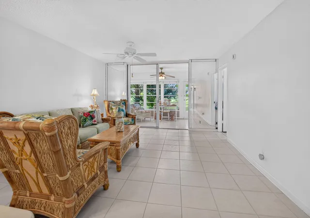 Listing Photo 5 - Condo for sale in building located at 14527 Bonaire Blvd, Delray Beach, FL 33446 - Unit #110