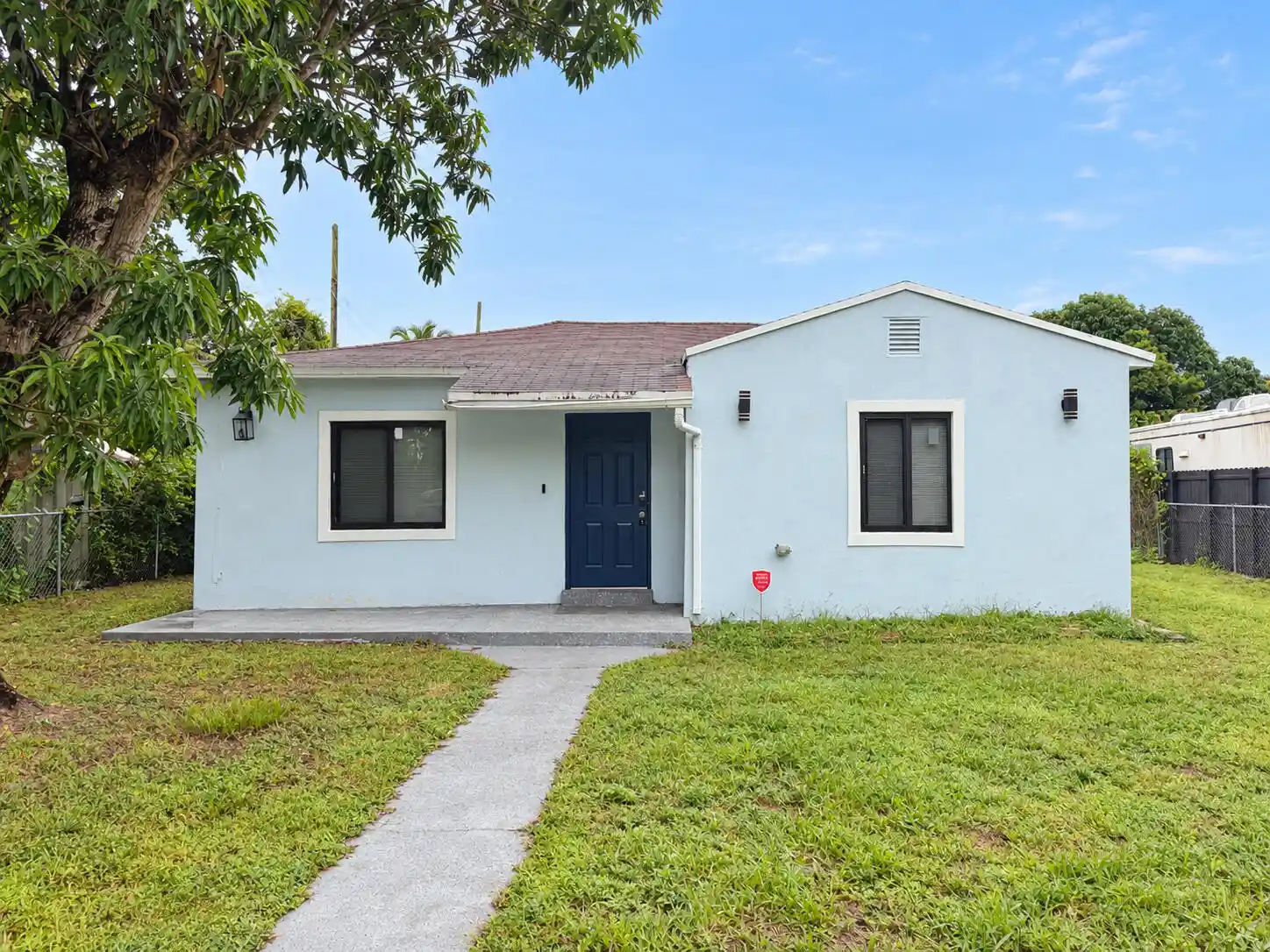 Photo 1 of Single family home for sale at 925 Nw 121st Street, North Miami, FL 33168 | MLS# B26085148 | Listing updated on 2026-10-27