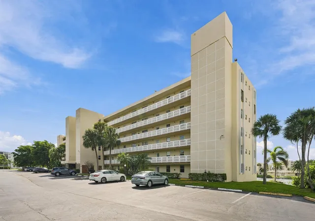 Photo 2 of Condo for sale at 111 Se 3rd Avenue #602, Dania, FL 33004 | MLS# B26085182 | Listing updated on 2026-10-09