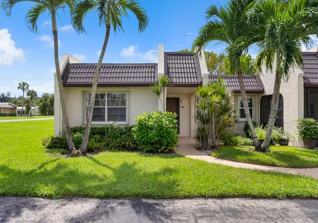 Single family home for sale at 100 Lake Rebecca Dr, West Palm Beach, FL 33411 | MLS# B26085229
