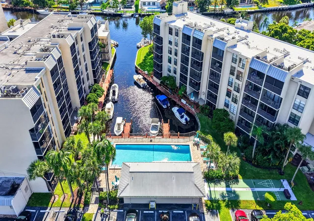 Photo 2 of Condo for sale at 20 Royal Palm Way #3010, Boca Raton, FL 33432 | MLS# B26085187 | Listing updated on 2026-10-07
