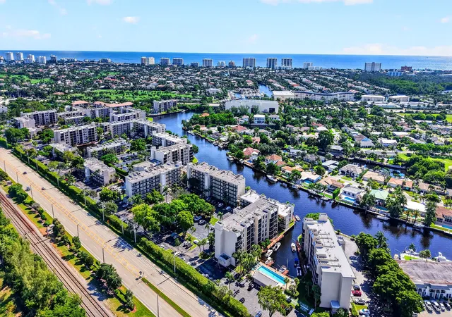 Photo 3 of Condo for sale at 20 Royal Palm Way #3010, Boca Raton, FL 33432 | MLS# B26085187 | Listing updated on 2026-10-07