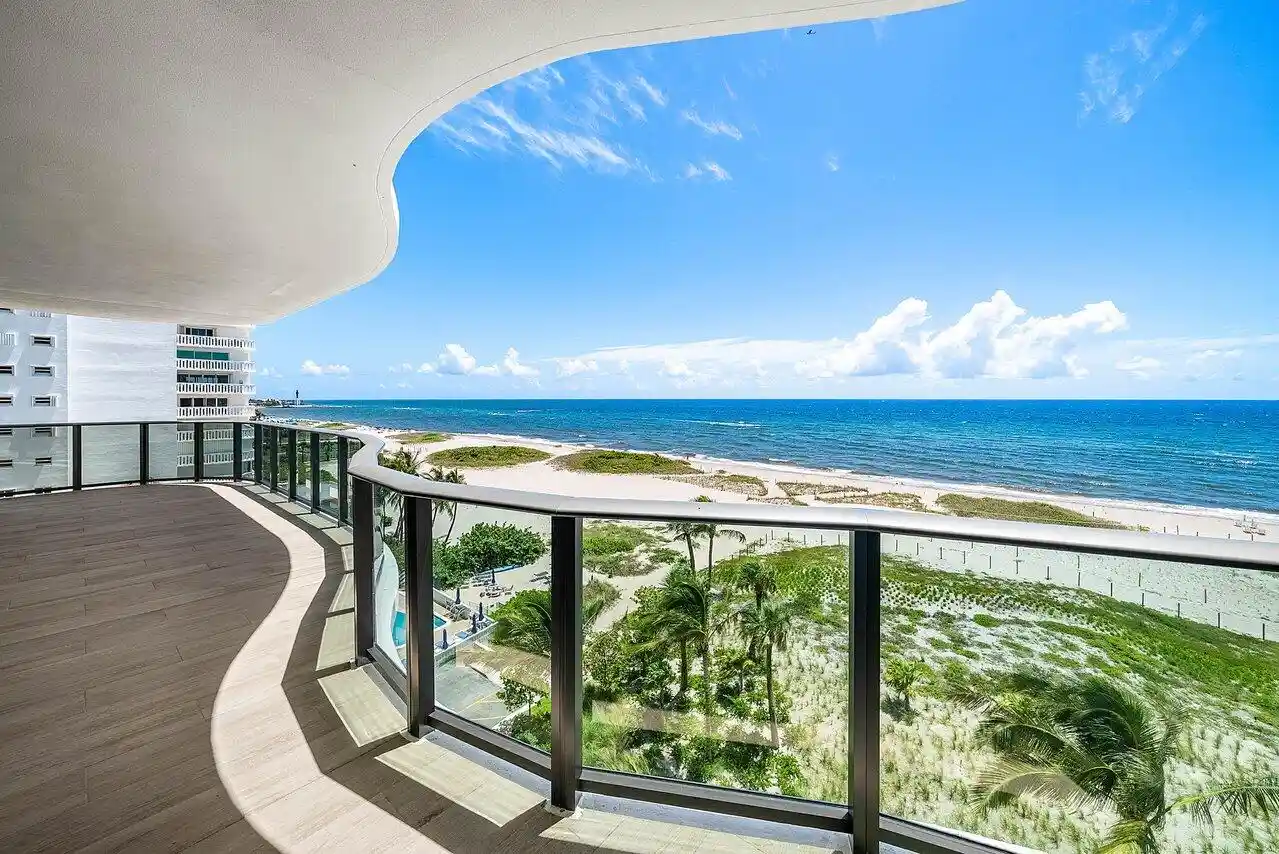 Listing Photo 1 - Condo for sale in 900 N Ocean Blvd located at 900 N Ocean Blvd, Pompano Beach, FL 33062 - Unit #606