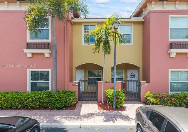 Photo 1 of Townhouse for sale at 2851 W Prospect Rd, Fort Lauderdale, FL 33309 | MLS# B26085258 | Listing updated on 2026-10-08
